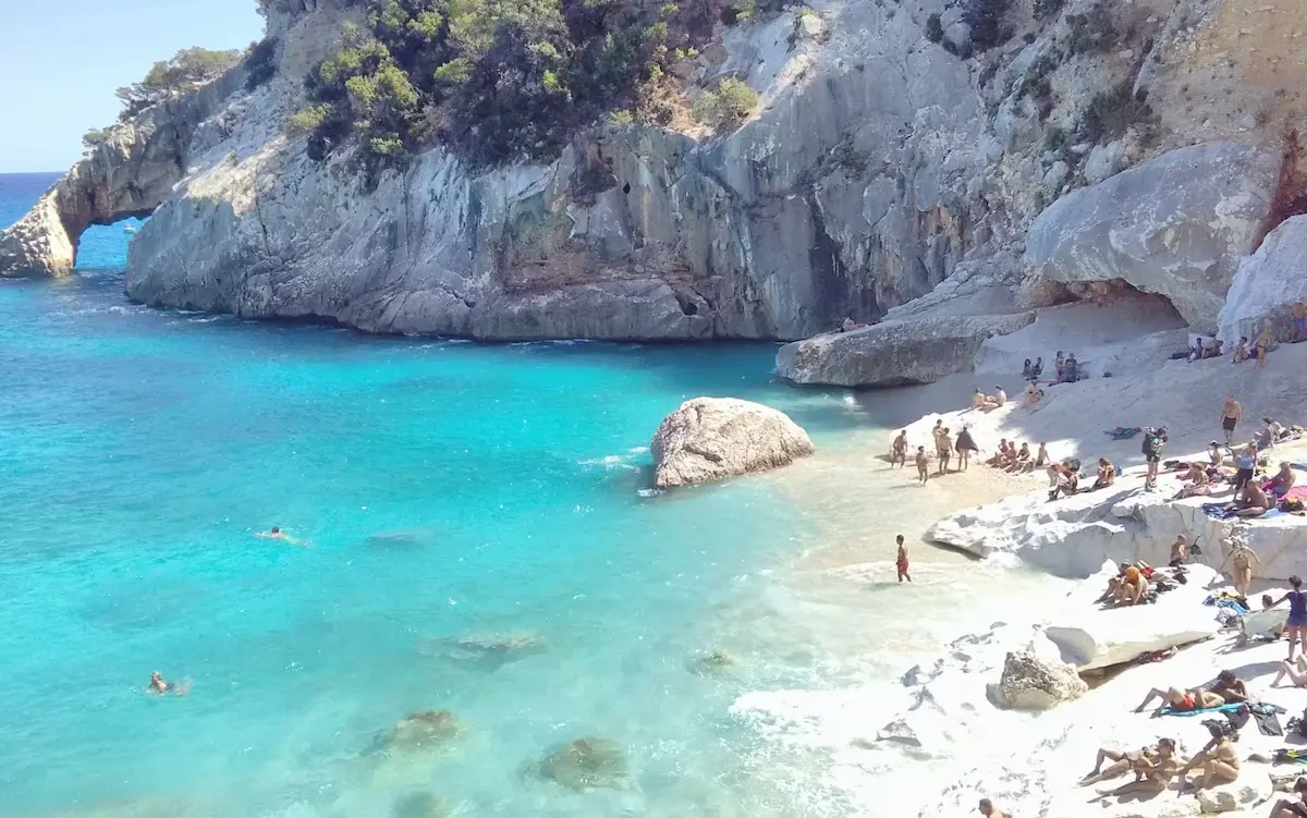 Le spiagge più belle d'Italia, Spiaggia Bianca con mare cristallino